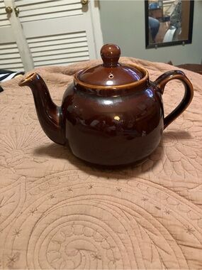 Vintage London Pottery Farmhouse Teapot